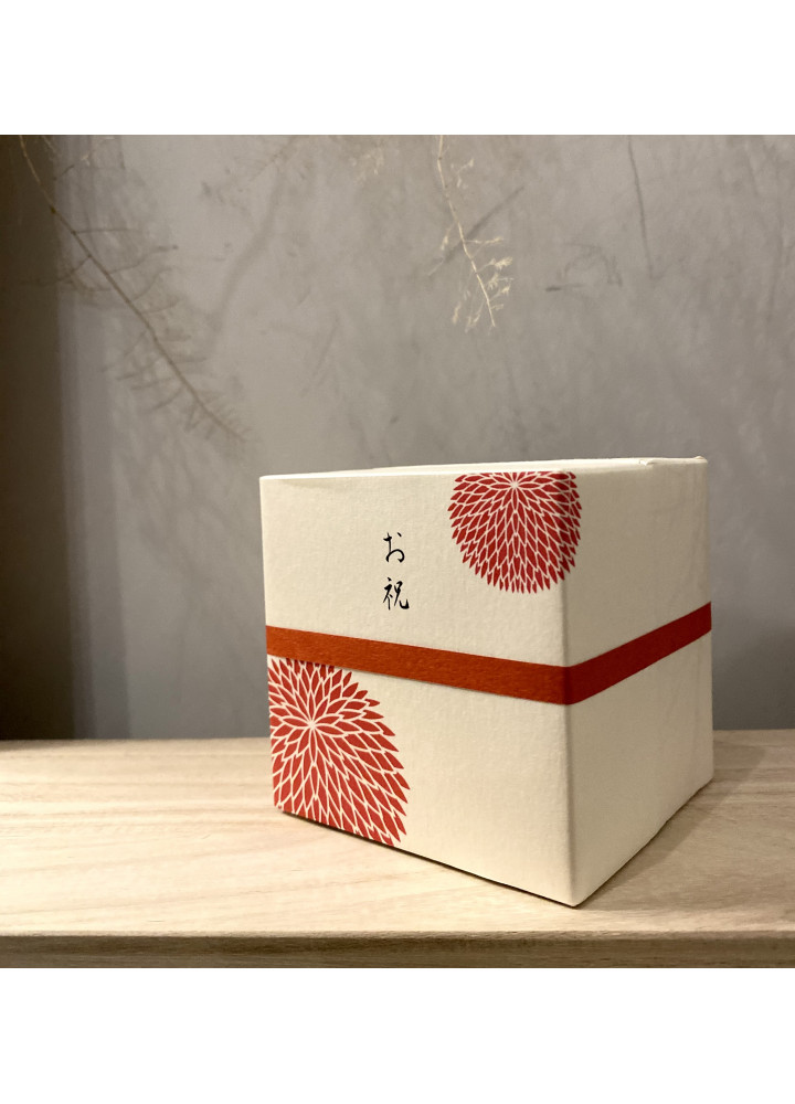 山壽杉本商店 •  菊柄茶禮盒 •  お祝